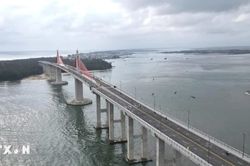 Tàu đóng cọc lớn nhất thế giới tham gia xây cầu vượt biển tại Brazil