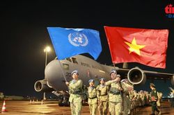 Xúc động lễ đón những người lính quân y hoàn thành nhiệm vụ tại Nam Sudan trở về