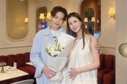 Lee Da Hae bế bụng bầu ủng hộ chồng