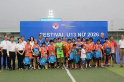 Đội bóng Hồng Ngự (Đồng Tháp) vô địch Festival U13 nữ