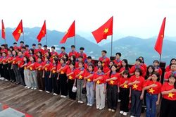 Bài 2: Tạo nguồn từ những mái trường