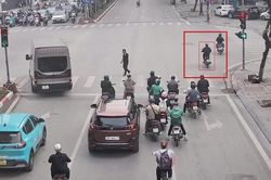 Hà Nội sẽ kết hợp dữ liệu camera và GPS xử lý ùn tắc giao thông