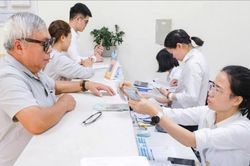 Chấn chỉnh chi trả lương hưu, trợ cấp BHXH qua bưu điện