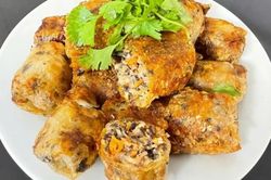 Nem - hương vị thân quen trong mỗi gia đình