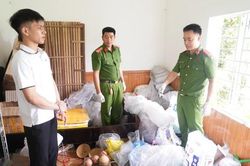 Bắt thanh niên 'gom' gần 1 tấn thuốc pháo và các nguyên vật liệu để sản xuất pháo bán ra thị trường