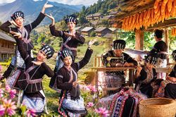 Sức sống mới từ bản sắc văn hóa truyền thống của người Lự ở Lai Châu