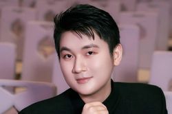 Chàng trai từng mất tự tin vào làn da của mình nay lại thành beauty creator