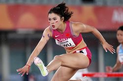 'Nữ thần điền kinh' Trung Quốc bật khóc tại ASIAD 2026