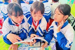 Đưa sách và công nghệ đến gần học sinh vùng sâu, vùng xa