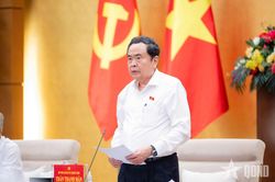 Ban Thường vụ Đảng ủy Quốc hội cho &yacute; kiến về c&ocirc;ng t&aacute;c c&aacute;n bộ
