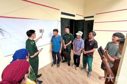 Đồn Biên phòng Cửa khẩu quốc tế Thanh Thủy: Đưa pháp luật đến người dân vùng biên qua mã QR