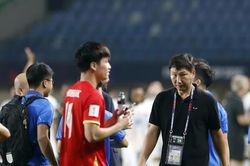 Nguyễn Xuân Son rời giải, đâu là chìa khóa để đội tuyển Việt Nam vượt Thái Lan?