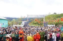 'Rước Trăng Lên Bản' lần 3: Để trẻ em Xơ Đăng có một mùa trăng của riêng mình