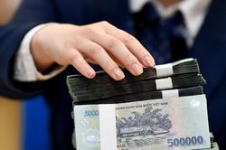 Mua gói bảo hiểm 300 triệu, chồng qua đời vì ung thư nhưng không được chi trả