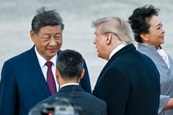 Thực hư việc ông Trump từng hỏi ông Tập 'có muốn mua vũ khí Mỹ hay không'