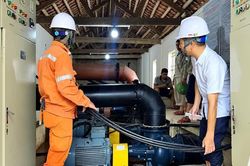 Điện lực Triệu Sơn xuyên đêm giữ điện cho các trạm bơm tiêu úng