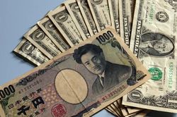 Đồng USD vững gần đỉnh 2 tháng, đồng yên giảm trở lại dù Nhật Bản cảnh báo can thiệp