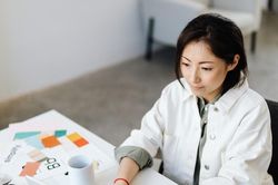 Dùng AI làm tác vụ văn phòng cơ bản: Lao động trí óc đang bỏ lỡ điều gì?