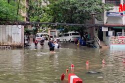 Bangkok khẩn trương tiêu thoát nước lũ trên toàn thành phố
