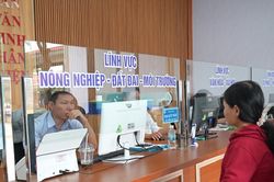 Hỗ trợ người dân tiếp cận công nghệ số