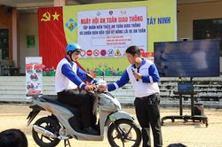 Gần 700 sinh vi&ecirc;n T&acirc;y Ninh được trang bị kỹ năng l&aacute;i xe an to&agrave;n