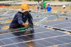 46 dự án điện tái tạo chuyển tiếp chưa chốt giá với EVN, Bộ Công thương xin ý kiến 4 bộ