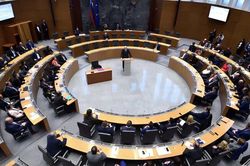 Slovenia cải tổ hệ thống chuyên trách chống tham nhũng