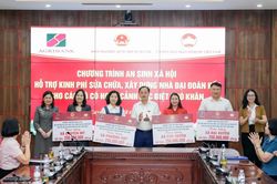 Agribank cùng Đoàn đại biểu Quốc hội thành phố Hà Nội trao 1 tỷ đồng hỗ trợ xây dựng Nhà Đại đoàn kết