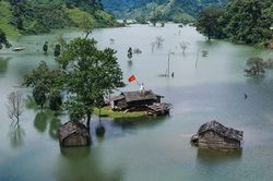 Hồ Tà Phình đẹp nao lòng trong sắc thu cao nguyên Mộc Châu