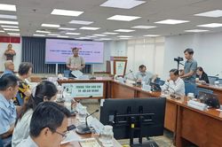 TP Hồ Chí Minh yêu cầu không đùn đẩy, né tránh trong việc cung cấp thông tin báo chí