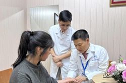 Gia tăng ung thư tế bào hắc tố, cảnh giác với vết đen 'vô hại' dưới bàn chân