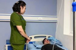 Nữ Đại úy kịp thời đưa nam thanh niên bị tai nạn đi cấp cứu