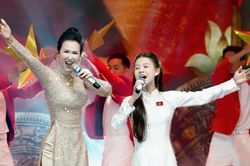 Sao nhí Ali Thục Phương tự tin song ca bên cạnh ca sĩ Võ Hạ Trâm