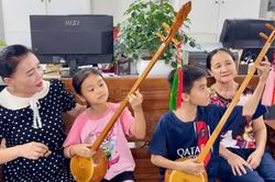 Liên hoan hát Then, đàn tính và trình diễn trang phục dân tộc diễn ra ngày 2/10 tại Phố đi bộ Kim Đồng