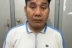 Mang dao đến nhà vợ đang ly thân tìm tình địch, người đàn ông tử vong