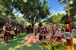 [Photo] Rộn ràng tiếng chiêng trong lễ cầu an của người Ba Na
