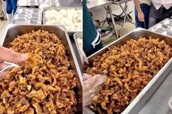 Sau vụ thịt trông 'giống tóp mỡ', trường tiểu học ở Hà Nội tạm dừng ăn bán trú