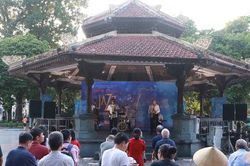 Xuống phố nghe jazz, khám phá đời sống đô thị Hà Nội
