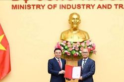Công bố và trao quyết định bổ nhiệm Thứ trưởng Bộ Công Thương