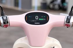Trải nghiệm xe máy điện giá 19,5 triệu đồng tốc độ 40 km/h và đi tới 73 km/lần sạc