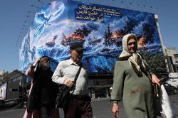 GDP Iran lao dốc hơn 10%, ảnh hưởng lan ra kinh tế toàn cầu