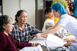TP.HCM thí điểm 3 cơ sở chăm sóc người cao tuổi