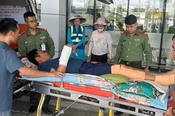 An ninh hàng không Điện Biên hỗ trợ thủ tục, vận chuyển bệnh nhân bị chấn thương nặng