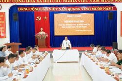 Tăng cường xây dựng Đảng, giữ vững an ninh cơ sở, tạo động lực phát triển thành phố