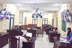 Xét xử kẻ cướp trên đường đê