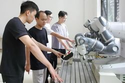 Đề xuất: Học viên thạc sĩ nhận học bổng Chính phủ không làm việc toàn thời gian