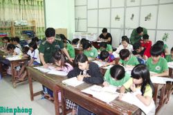 Những lớp học đặc biệt trên biên giới
