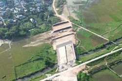Cận cảnh tuyến đường hơn 4 km ở Phú Thọ thi công 4 năm chưa xong