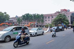 Phá dỡ các công trình trên đất 'vàng' ở Hà Nội, chuẩn bị xây tháp đôi 99 tầng