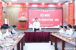 Yêu cầu đánh giá, xếp loại cán bộ theo quý nghiêm túc, thực chất